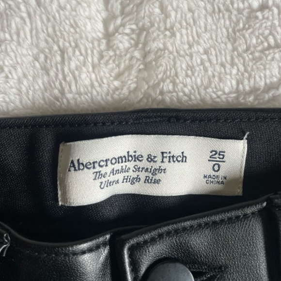 Abercrombie & Fitch Vegan Leather Ultra High Rise Ankle Straight Pant Black 25 - Picture 5 of 8